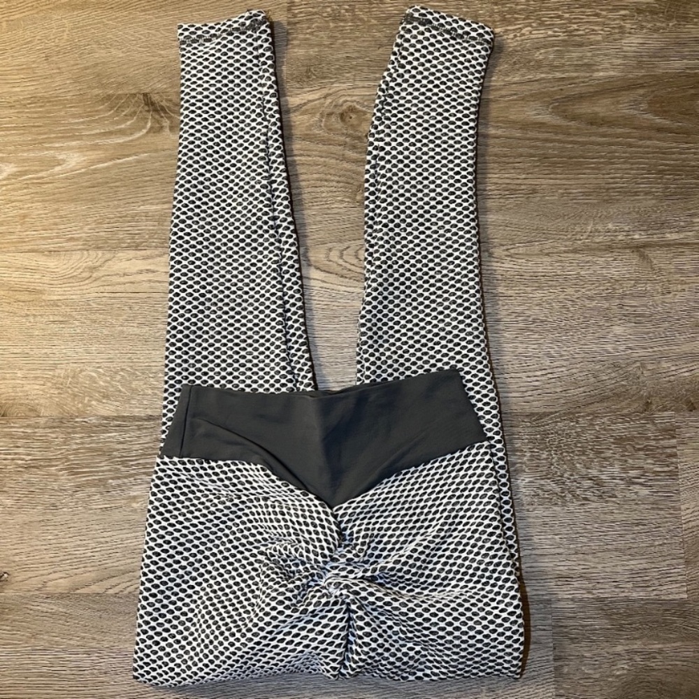 Tik tok famous leggings